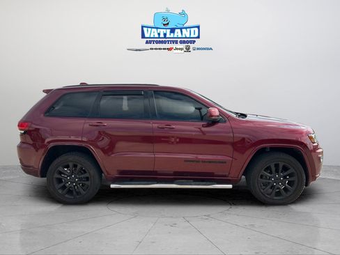 Used 2020 Jeep Grand Cherokee Altitude AWD/4WD image 6
