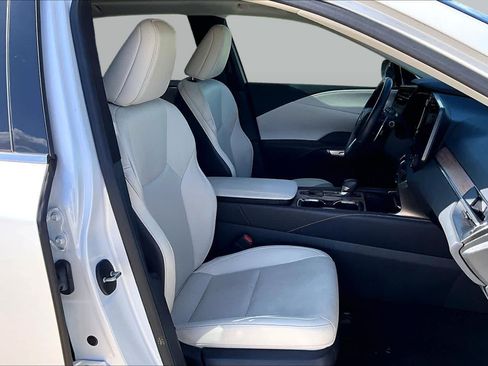 Used 2023 Lexus RX 350 Premium Plus w/ Cold Area Package FWD image 9