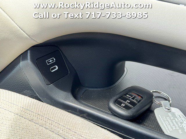 Used 2025 Honda HR-V LX image 15
