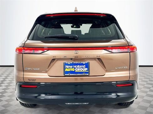 New 2025 Toyota Crown Signia image 5