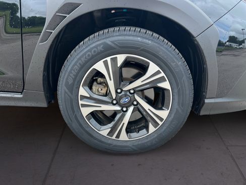 Used 2024 Subaru Crosstrek 2.0i Premium image 17