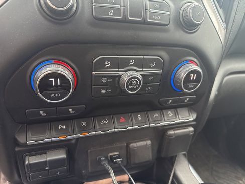 Used 2021 Chevrolet Silverado 1500 LT Trail Boss w/ Convenience Package II image 13