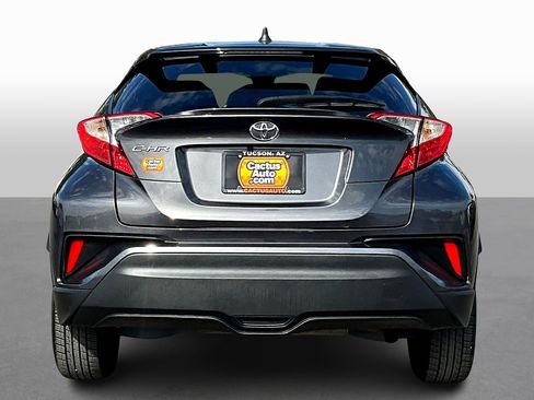 Used 2020 Toyota C-HR LE image 4