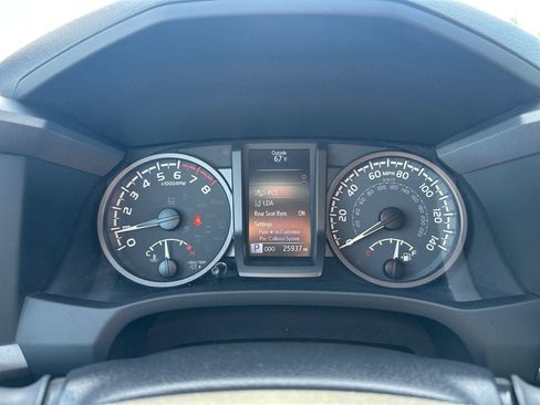Used 2023 Toyota Tacoma TRD Off-Road w/ Technology Package AWD/4WD image 14