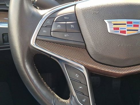 Used 2017 Cadillac XT5 Platinum w/ Driver Assist Package image 21