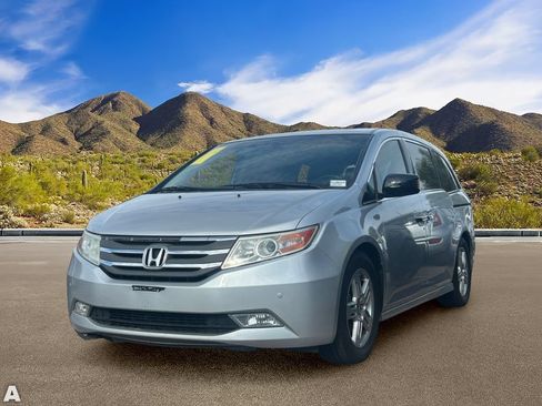Used 2012 Honda Odyssey Touring image 2
