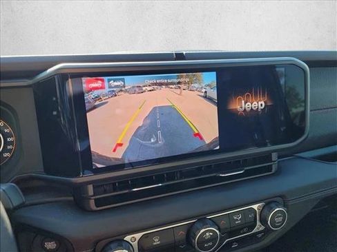 Used 2024 Jeep Wrangler Unlimited Rubicon w/ Technology Group image 22