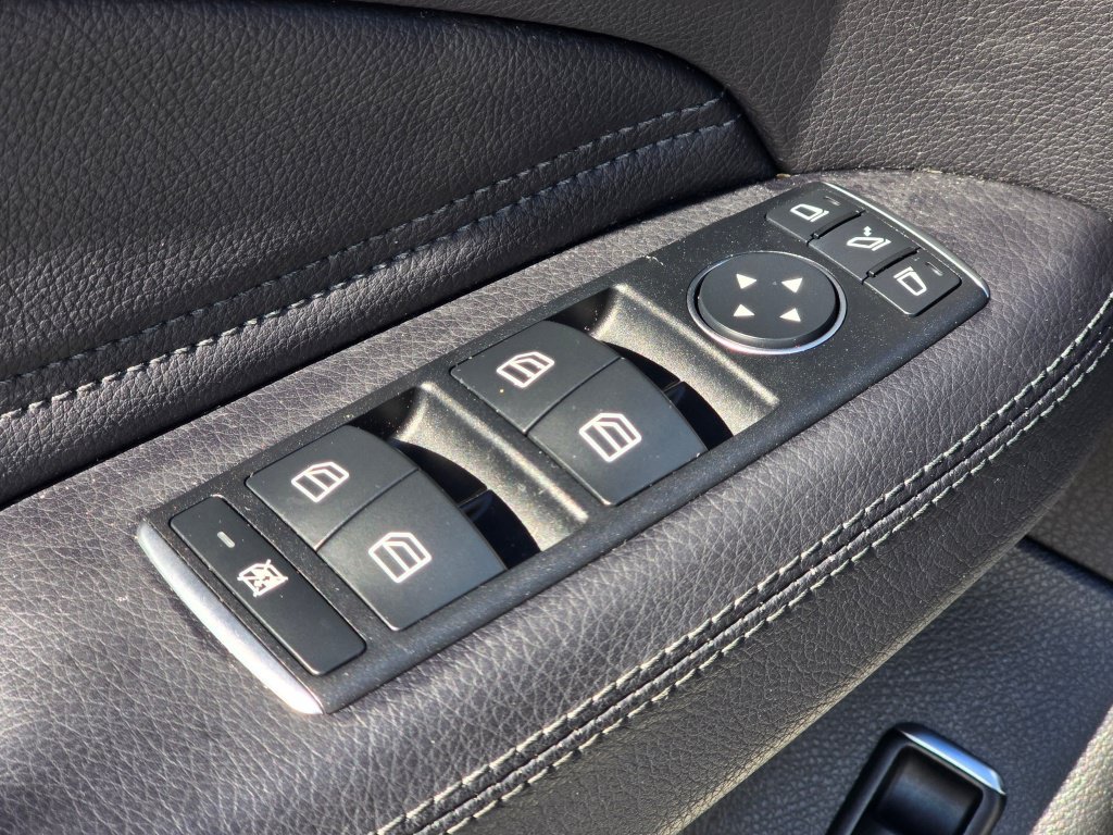 Used 2018 Mercedes-Benz GLE 350 4MATIC image 35