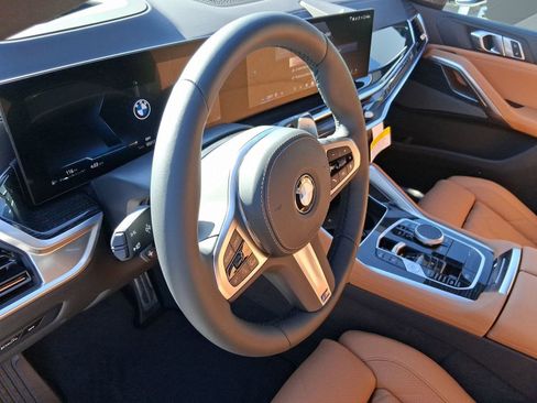 New 2026 BMW X6 xDrive40i w/ Climate Comfort Package image 4