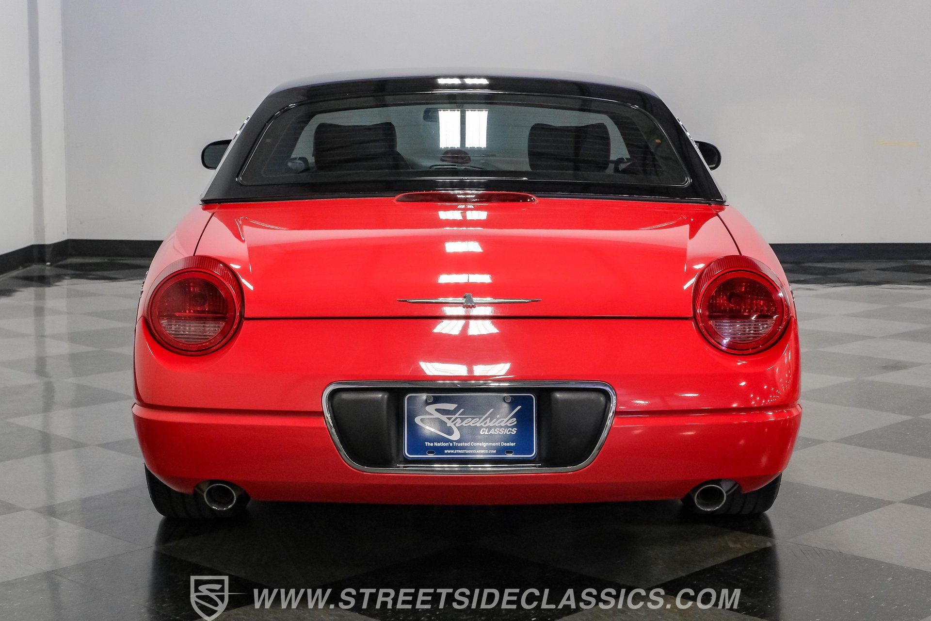 Used 2004 Ford Thunderbird RWD image 15
