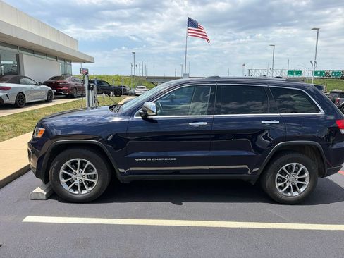 Used 2015 Jeep Grand Cherokee Limited AWD/4WD image 6