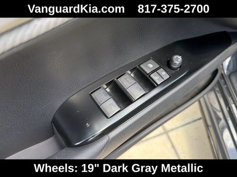 Used 2026 Toyota Camry SE FWD image 17