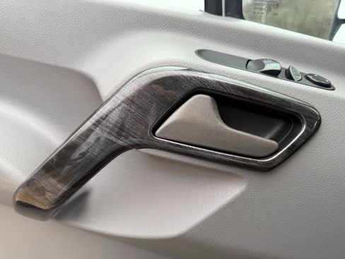 Used 2017 Mercedes-Benz Sprinter 3500 image 22