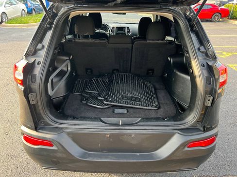 Used 2016 Jeep Cherokee Sport w/ Cold Weather Group AWD/4WD image 15