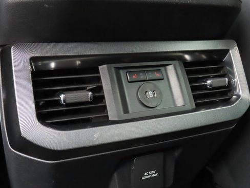 Used 2025 Ford F250 Platinum image 13