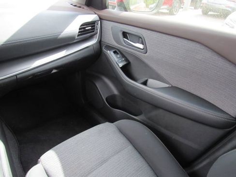 Certified 2023 Nissan Rogue SV image 19