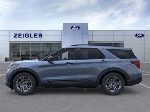 New 2026 Ford Explorer Active w/ Active Comfort Package image 3
