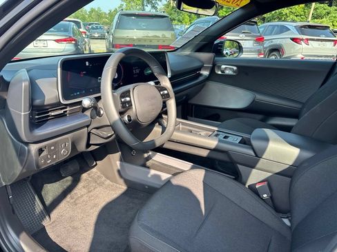 Used 2025 Hyundai Ioniq 6 SE AWD/4WD image 10