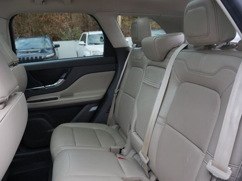 Used 2022 Lincoln Corsair Reserve w/ Equipment Group 201A image 27