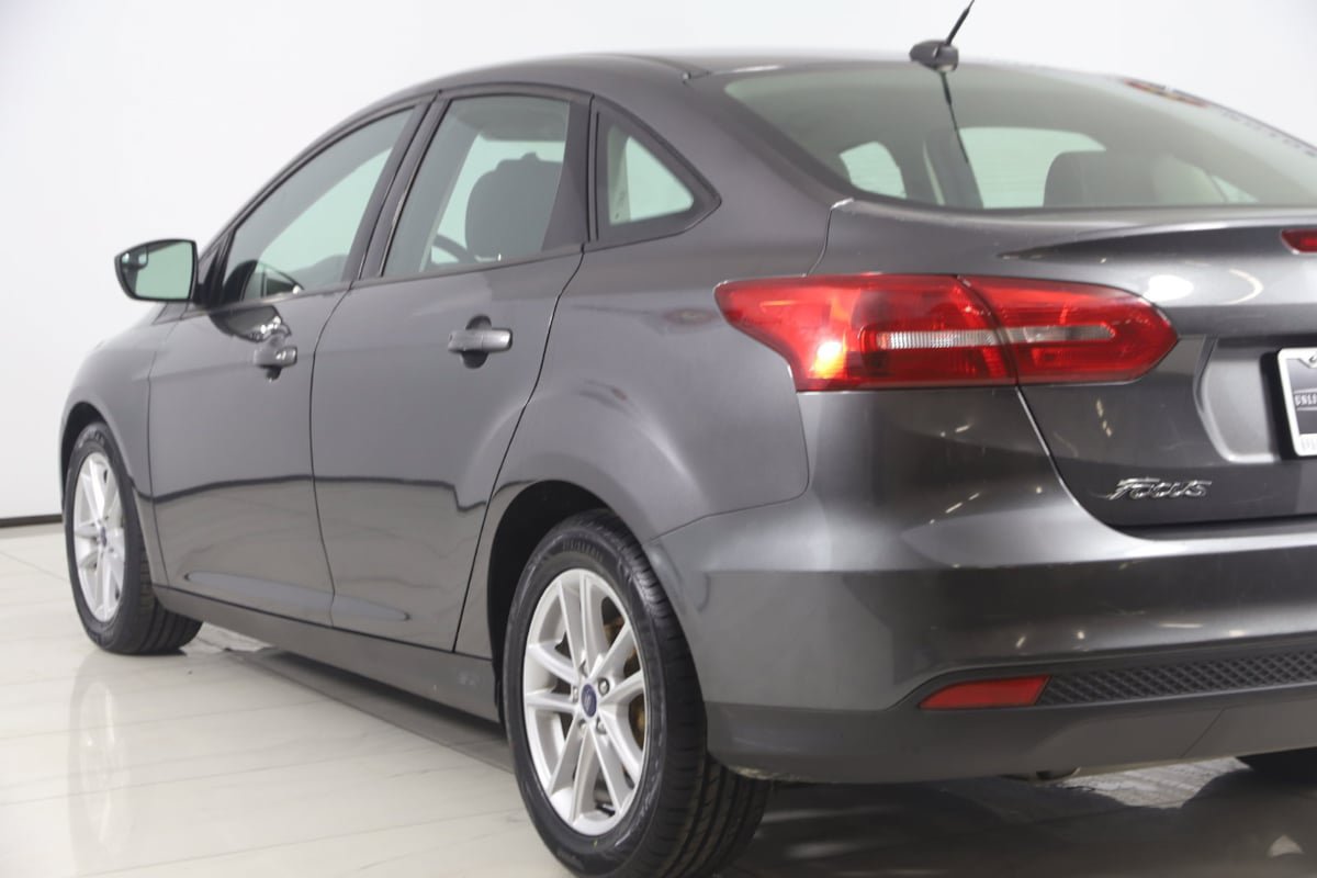 Used 2018 Ford Focus SE FWD image 18