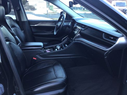 Used 2021 Jeep Grand Cherokee L Limited image 12