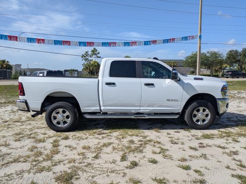 Used 2026 RAM 2500 Big Horn AWD/4WD image 3