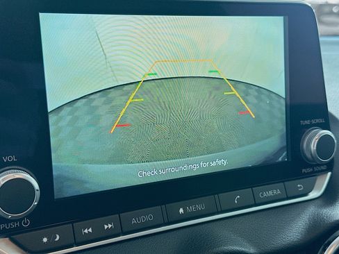 Used 2024 Nissan Sentra SV image 21