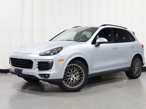 Used 2017 Porsche Cayenne image 1
