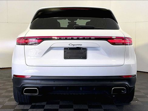 Certified 2022 Porsche Cayenne AWD/4WD image 6
