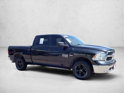 Used 2019 RAM 1500 Classic SLT AWD/4WD image 6