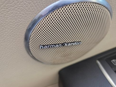 Used 2020 Mercedes-Benz SLC 300 image 6