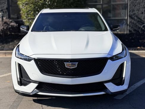 Used 2021 Cadillac CT5 V image 3