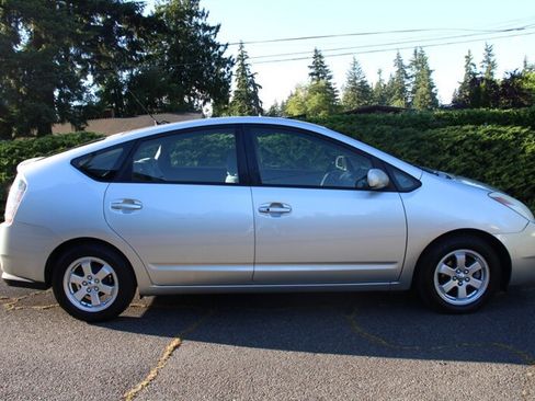Used 2005 Toyota Prius FWD image 12