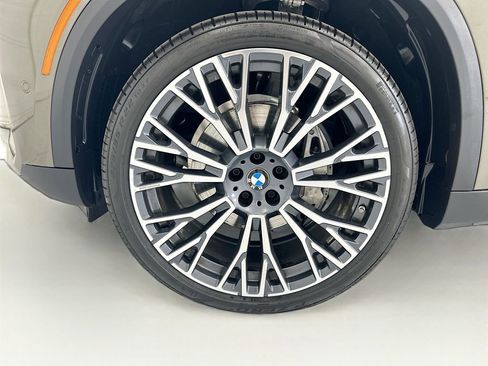 Certified 2025 BMW X5 xDrive40i w/ Parking Assistance Package image 29