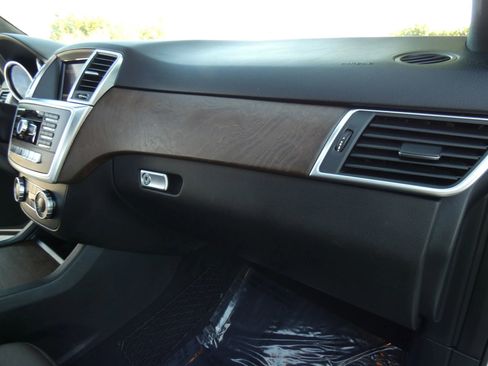 Used 2015 Mercedes-Benz ML 350 4MATIC image 34