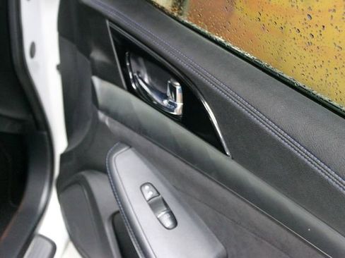 Used 2016 Nissan Maxima SR FWD image 11