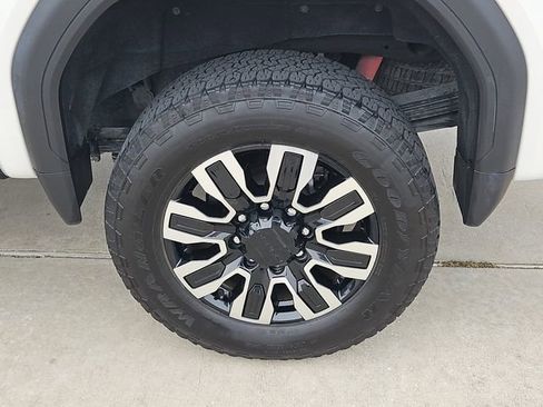 Used 2025 GMC Sierra 2500 Denali Ultimate AWD/4WD image 13