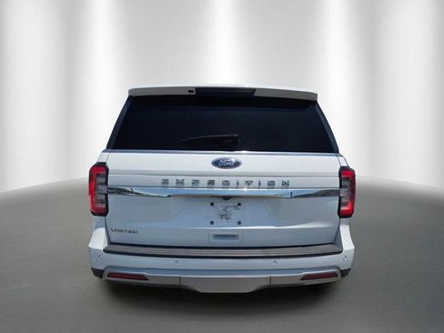 Used 2024 Ford Expedition Limited RWD image 3