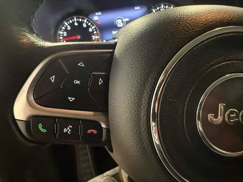 Certified 2022 Jeep Renegade Latitude w/ Convenience Group AWD/4WD image 29