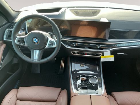 New 2026 BMW X5 xDrive40i w/ M Sport Package image 10