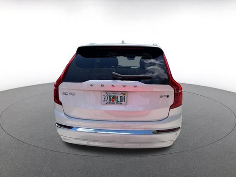 Used 2025 Volvo XC90 B5 Core AWD/4WD image 7