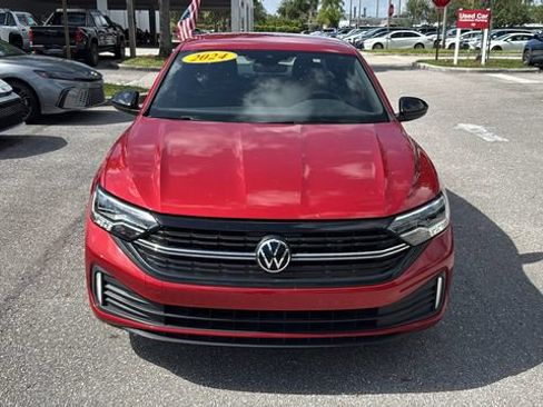 Used 2024 Volkswagen Jetta Sport FWD image 2