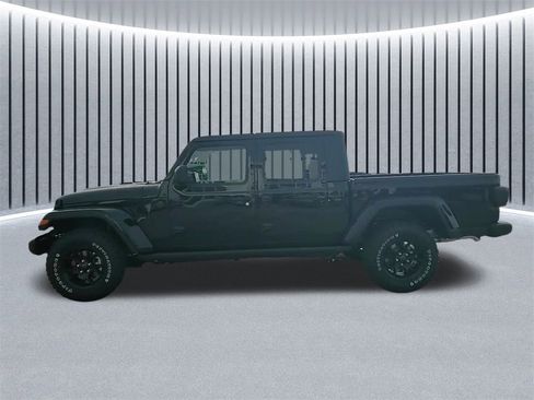 New 2026 Jeep Gladiator Willys image 6