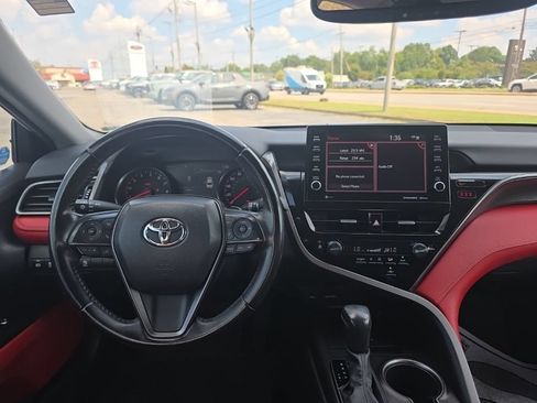 Used 2022 Toyota Camry XSE FWD image 13