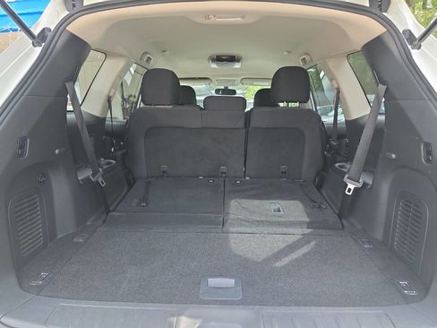 Used 2017 Nissan Pathfinder SV w/ SV Tech Package image 34