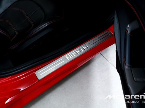 Used 2019 Ferrari 488 Spider RWD image 20