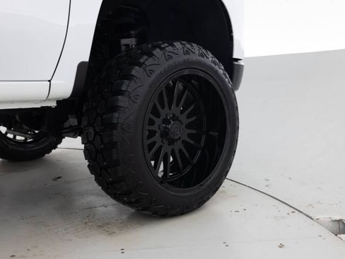 Used 2024 Chevrolet Silverado 1500 LT Trail Boss w/ LT Trail Boss Premium Package image 18