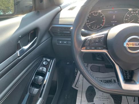 Used 2022 Nissan Altima 2.5 SV w/ SV Premium Package FWD image 15
