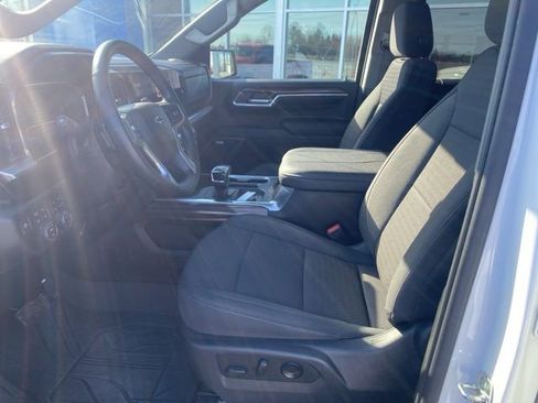 Used 2023 Chevrolet Silverado 1500 RST w/ Convenience Package II image 8
