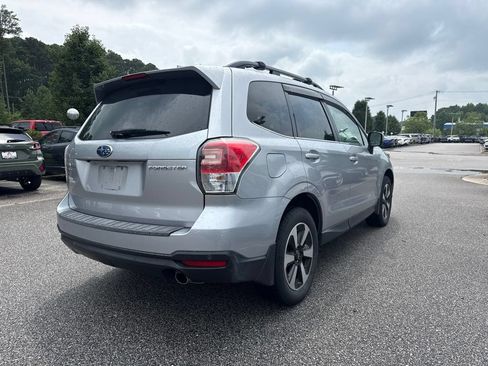 Used 2018 Subaru Forester 2.5i Limited AWD/4WD image 5